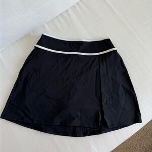 Gilly Hicks Active Energize Tipper Skortie